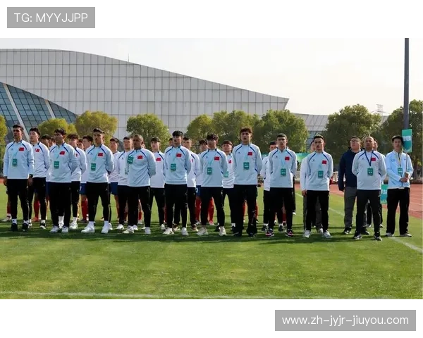 马赛港的足球情缘百年传承城市与球队的深厚纽带与辉煌历程 马赛港的足球情缘百年传承城市与球队的深厚纽带与辉煌历程